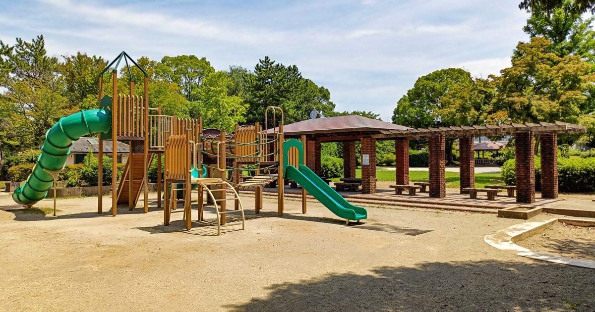 公園の遊具