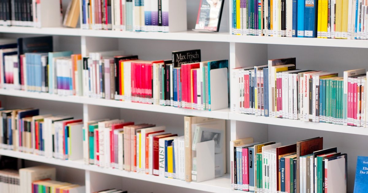 図書館の本棚